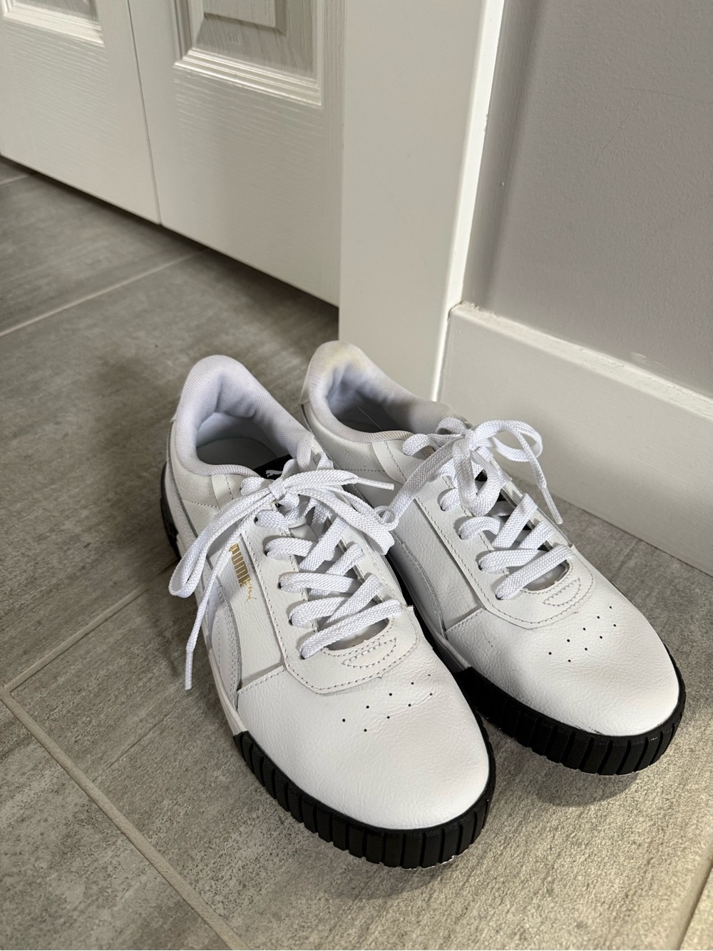 Puma Woman’s Cali Sneakers - Picture 1 of 5